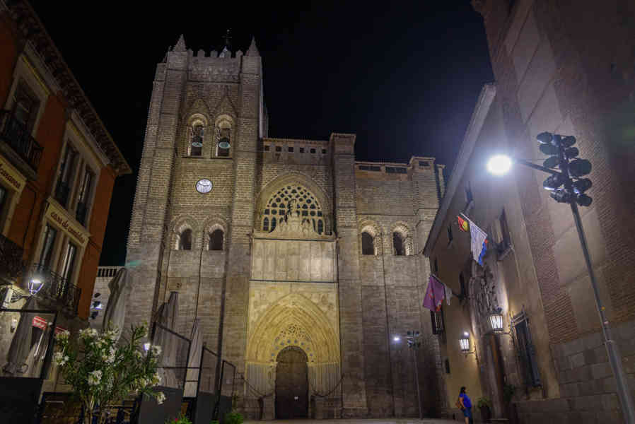 Ávila 018 - catedral de El Salvador.jpg